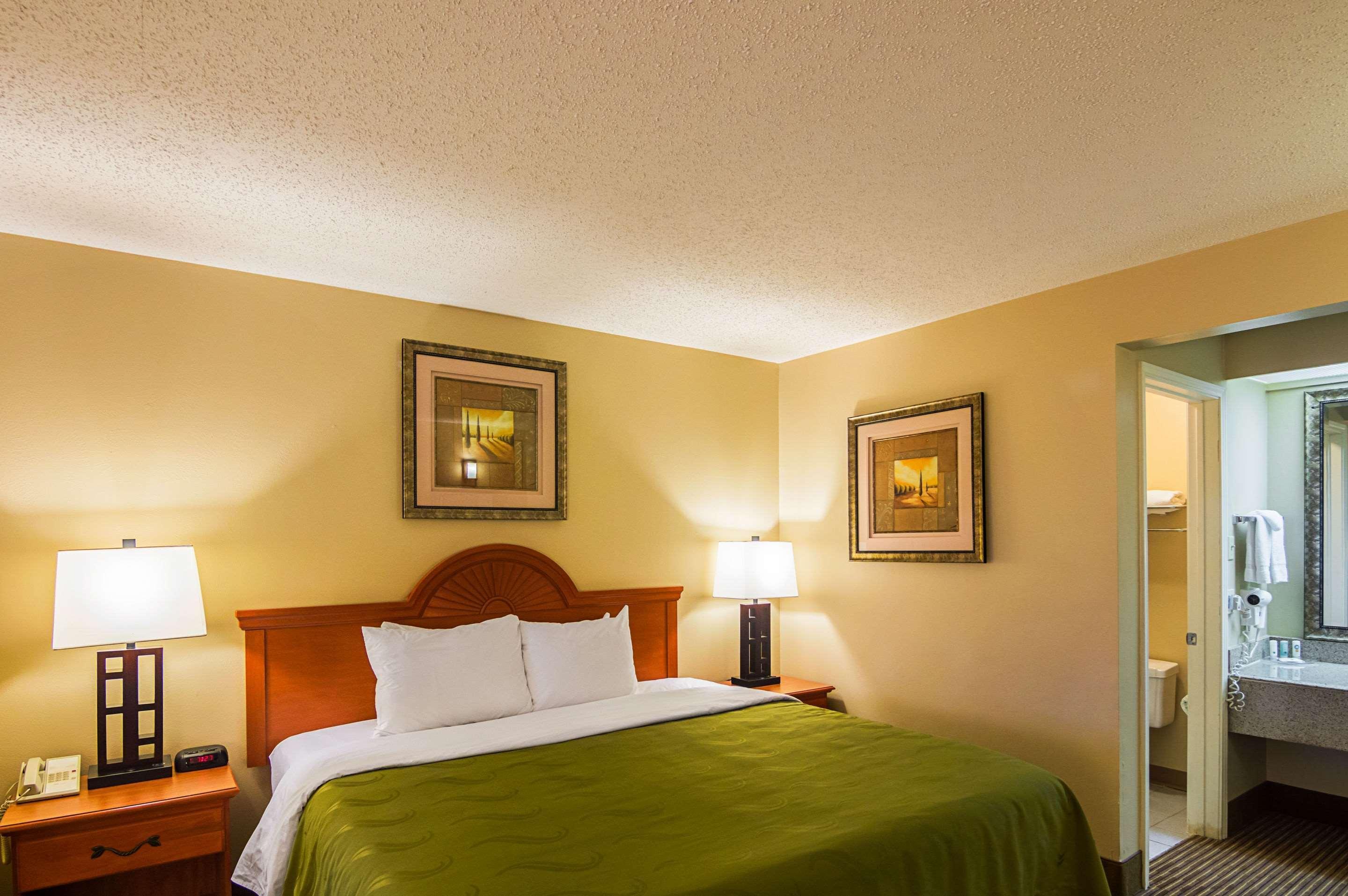 Quality Inn & Suites Garland - East Dallas Экстерьер фото