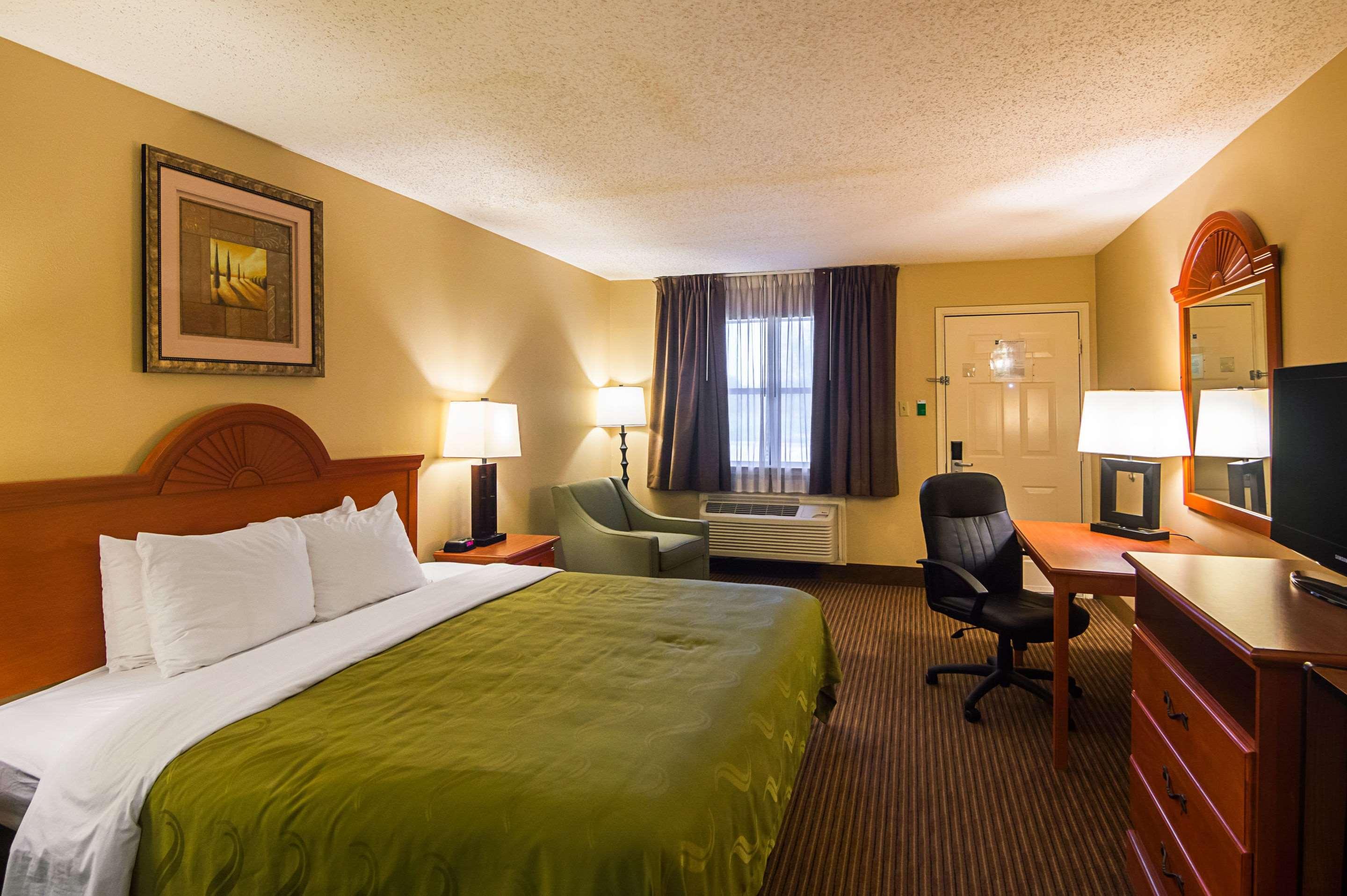 Quality Inn & Suites Garland - East Dallas Экстерьер фото