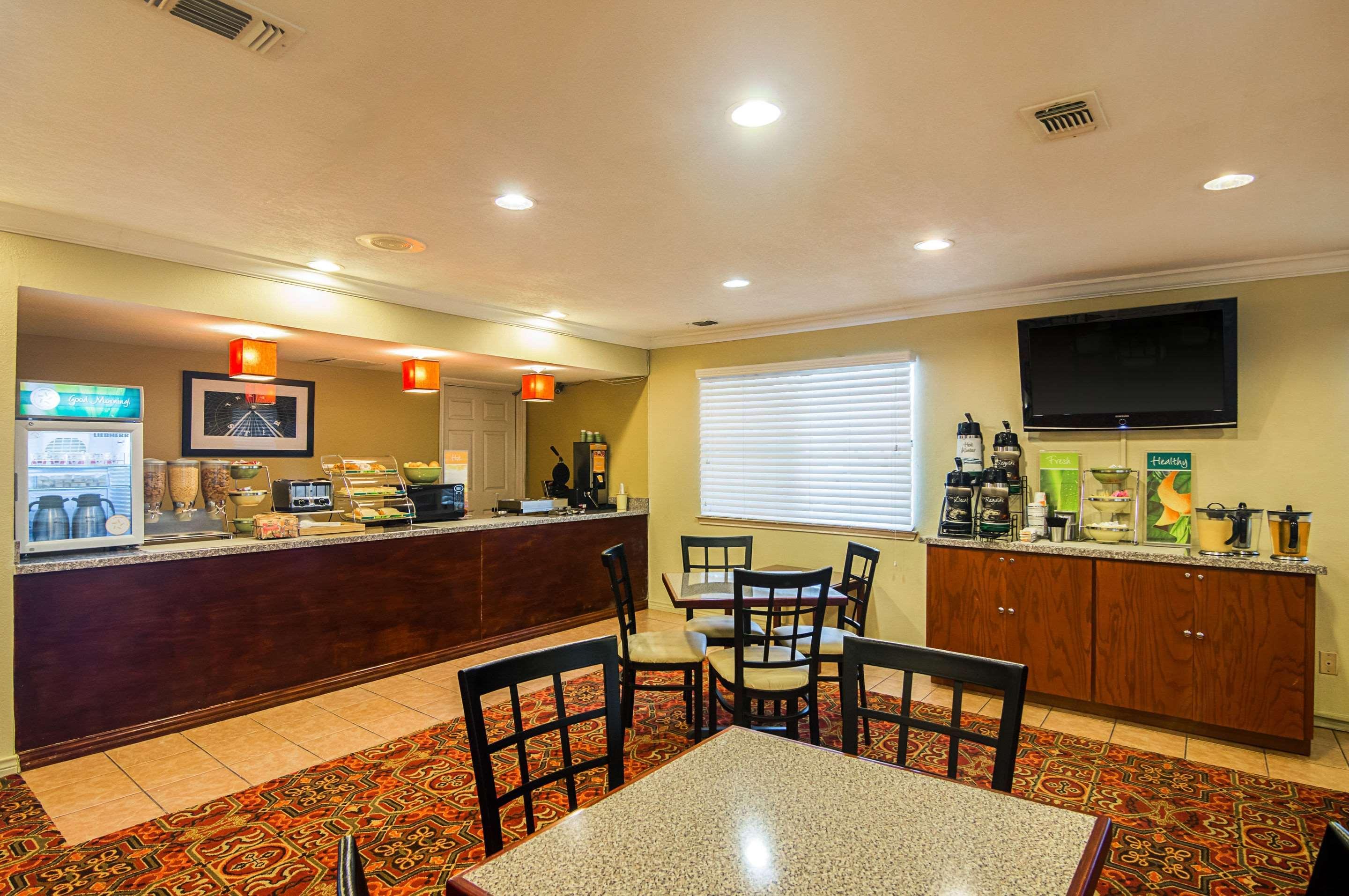 Quality Inn & Suites Garland - East Dallas Экстерьер фото