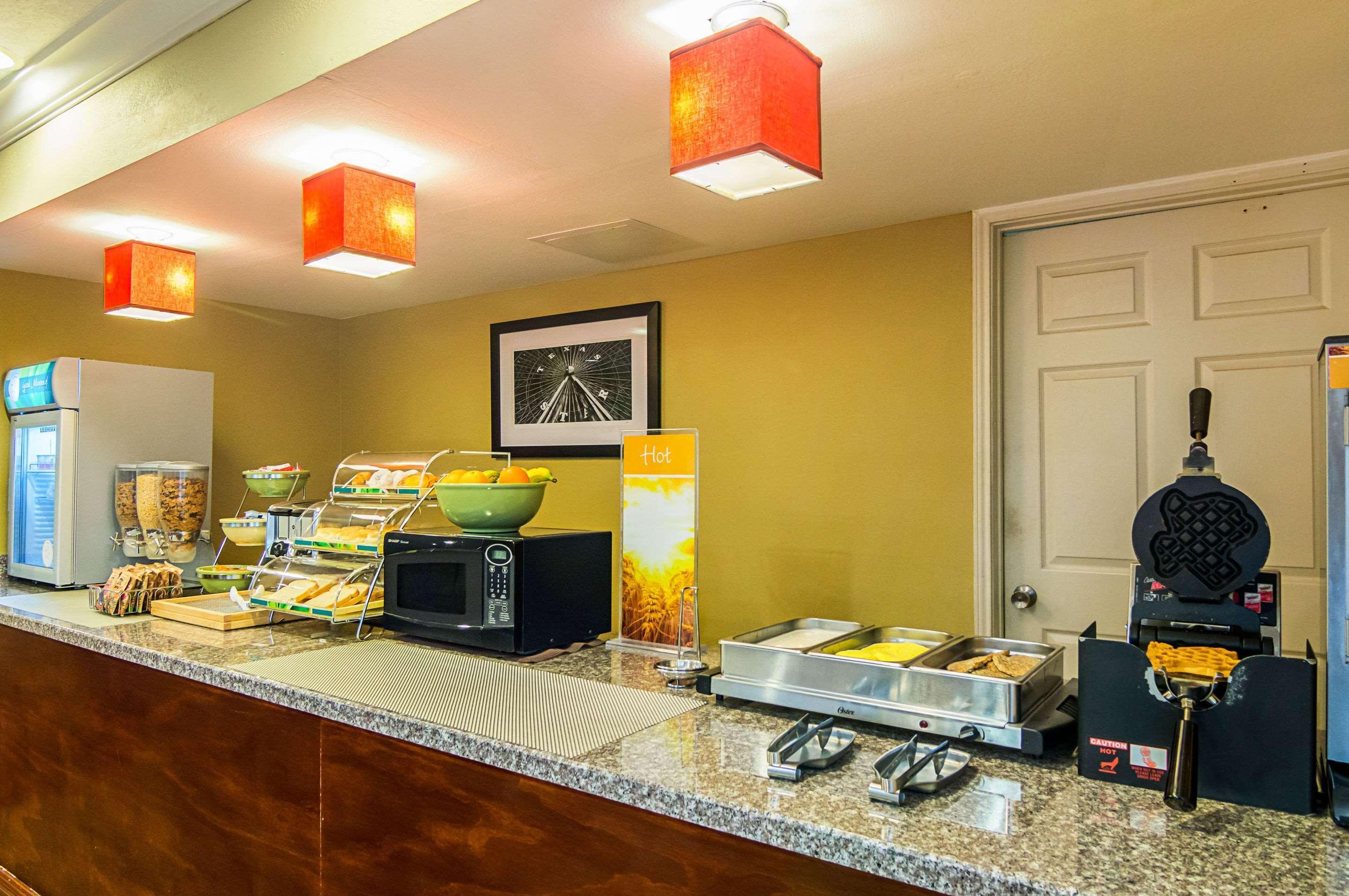 Quality Inn & Suites Garland - East Dallas Экстерьер фото
